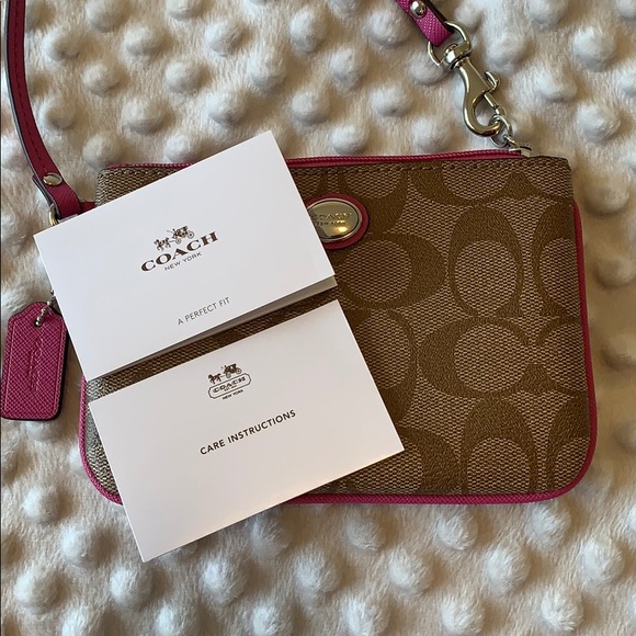 COACH Small Wristlet in Signature Print - Picture 4 of 4